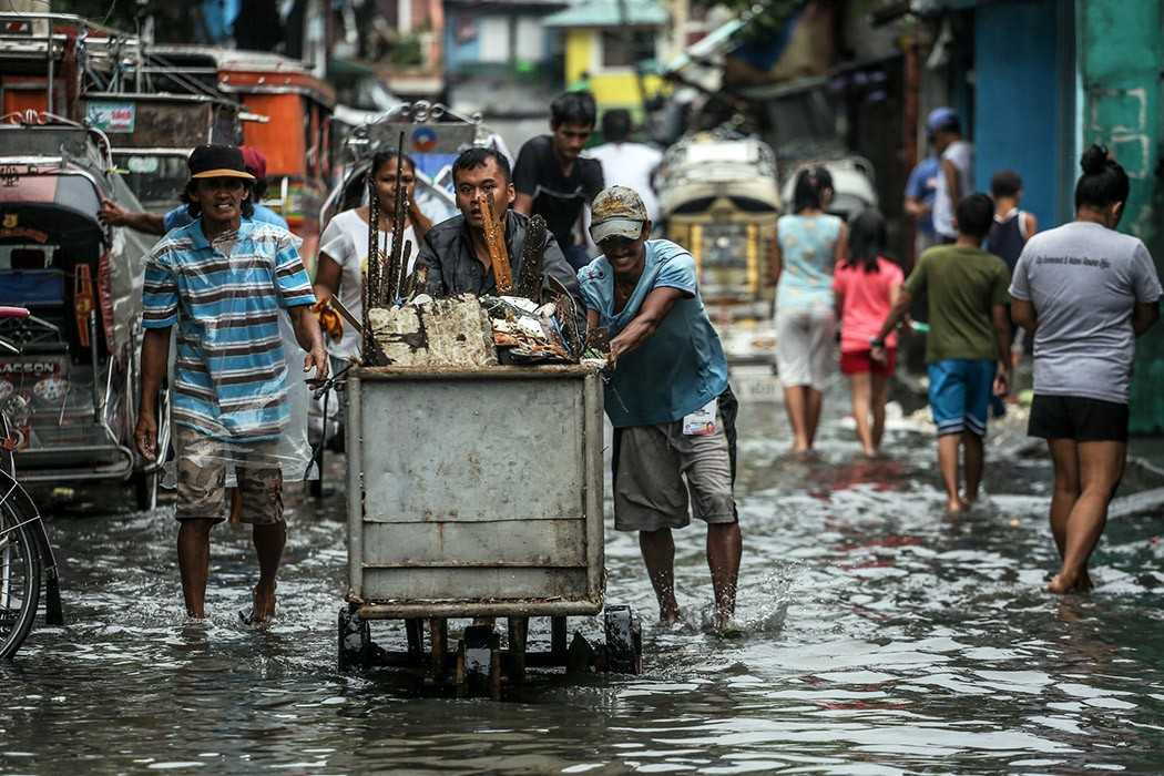 Monsoon rains cause widespread flooding in Manila - UCA News