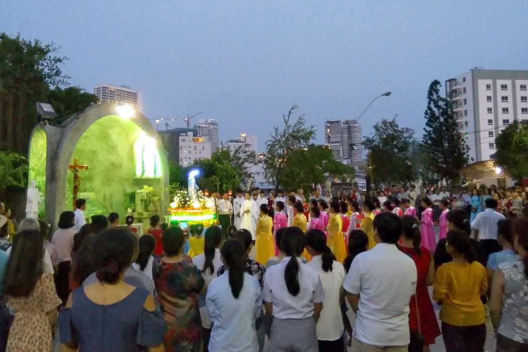 Vietnamese Catholics Maintain Traditions Of Marian Devotion Uca News