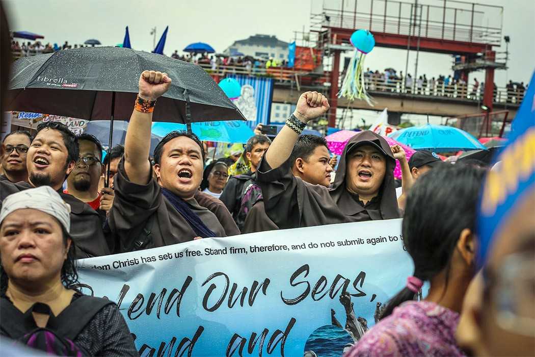Protests in Manila as Duterte delivers address - UCA News