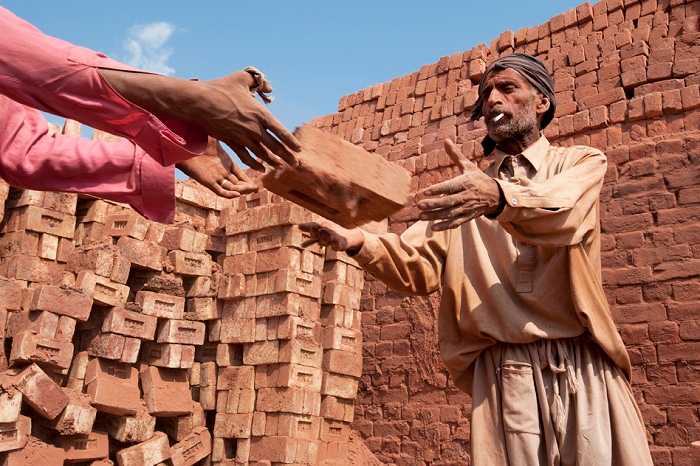 The slaves who make the bricks