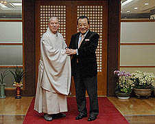 Buddhist, Protestant leaders try to reconcile