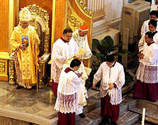 New archbishop takes the reins in Cebu