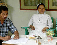 Indonesian nuns help women understand laws