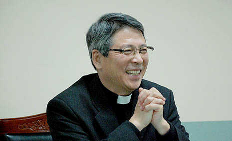 New Suwon auxiliary pledges spirituality through prayers