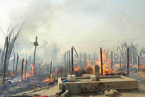 Fire destroys UN refugee camps 