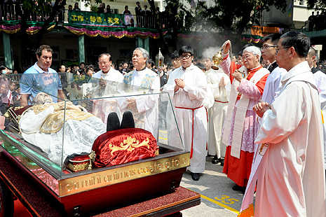 Hong Kong greets Don Bosco relics