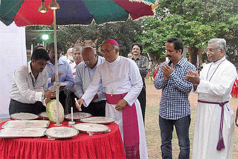 Food fiesta brings faiths together