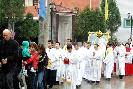 Chinese remember Blessed John Paul 