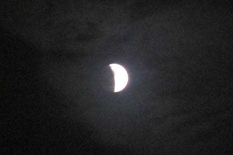 Lunar eclipse raises superstitions