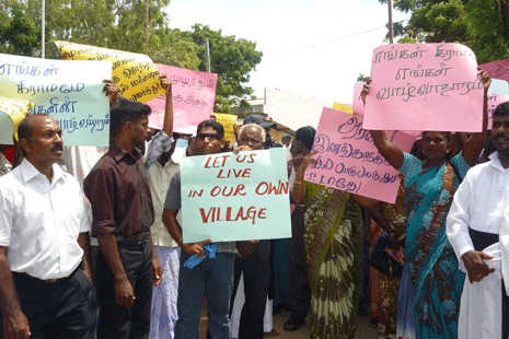 Displaced people protest for homes