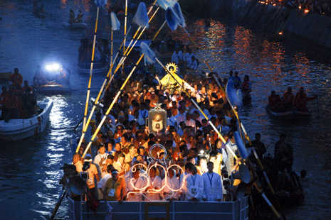 Millions come for Marian procession
