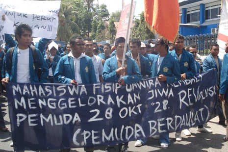 End corruption, say students