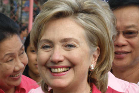 Clinton 'to promote reproductive health'