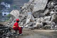 China quake survivors face acute shortages