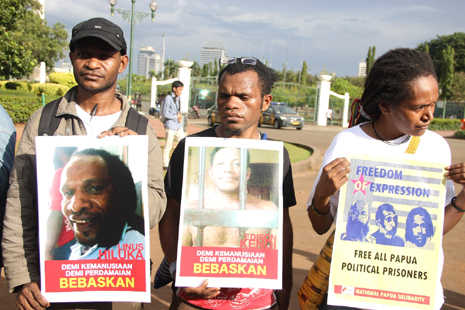 Papuans demand political prisoner release