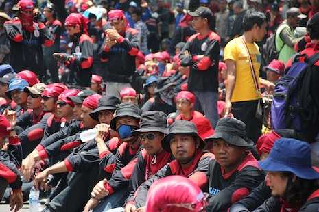 Indonesian unions fear new law will gag them   