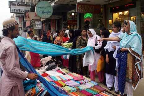Tribal Pakistani town bans women from shopping 