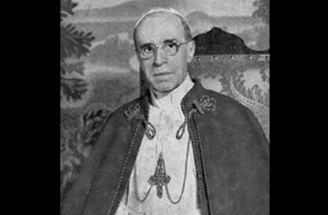 Pope Francis mulls sainthood for Pius XII before beatification