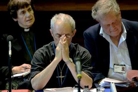 Anglicans are on the edge of a precipice says leader