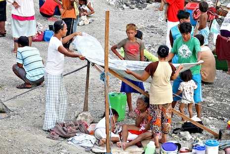 UN warns of humanitarian crisis in Zamboanga