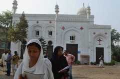 Pakistan sets up fund for church bomb victims