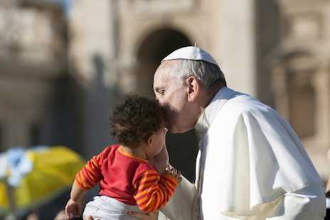 Pope writes letter to Catholic families worldwide