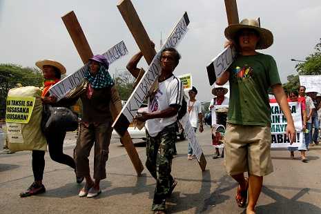 Philippines farmers stage Ash Wednesday poverty protest