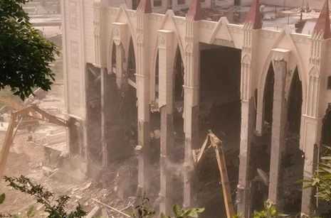 Chinese authorities demolish sanctuary of Wenzhou church