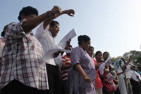 Activists burn Sri Lankan warning notice to NGOs