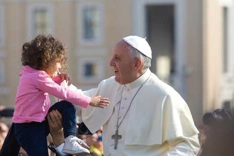 Pope Francis apologizes to evangelicals for Catholic hostility