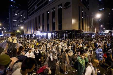 Hong Kong protesters defiant as Chief Executive demands halt to Occupy Central
