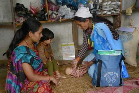 The army of housewives saving Nepal's newborns