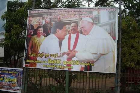 Sri Lankan Catholic appeals to Francis to delay papal trip