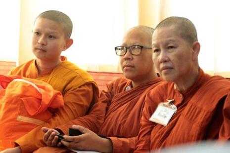 Female monks seek recognition in Thailand