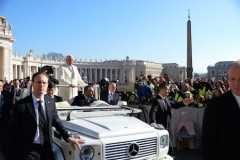 Vatican, Italy step up security over threat posed by Islamic militants