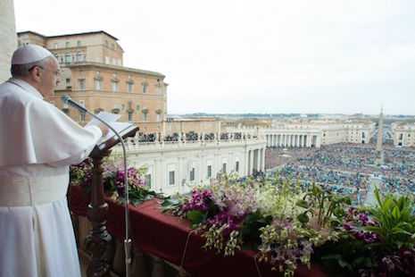Pope calls Christians to be witnesses of peace
