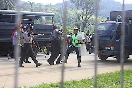 Indonesia police arrest dozens at rallies in Papua