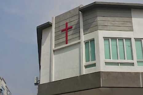 Malaysia church to raise its cross again 