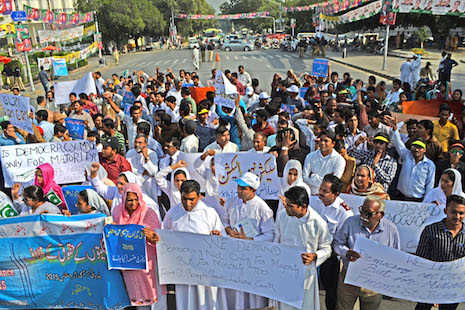Pakistani Christians demand withdrawal of anti-minorities bill