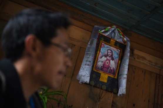 China to certify open church priests in 2016