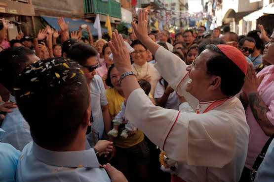 A dancing Cardinal Bo inspires disadvantaged kids in Cebu