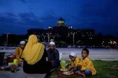 Ramadan in Malaysia: When politics invades the holy month