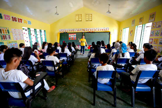 Sex education in Filipino primary schools worries bishops
