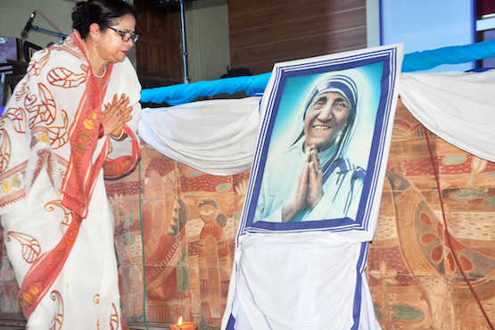 Asian Catholics celebrate Mother Teresa's canonization - UCA News