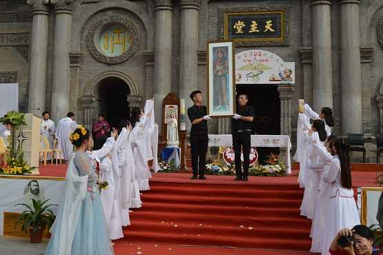 Xi'an cathedral celebrates 300 years