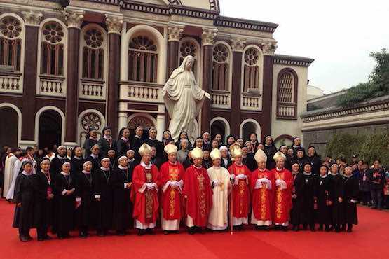 Excommunicated Chinese bishop joins episcopal ordination