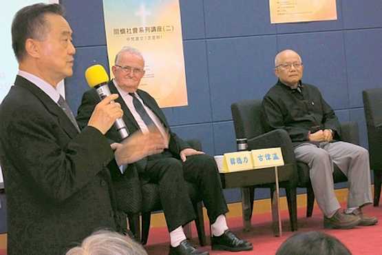 Taiwan 'can be the bridge' between Vatican and Beijing 