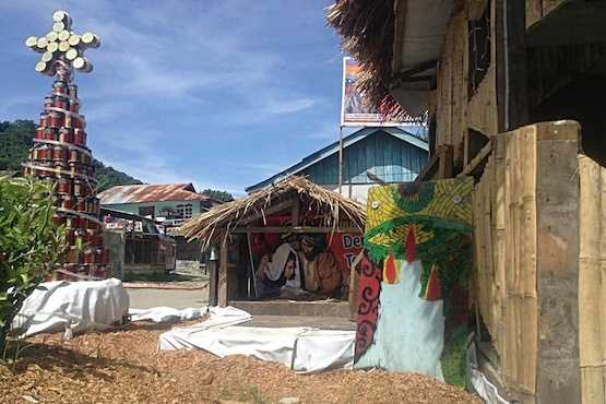 Papuan nativity scenes send out messages of peace