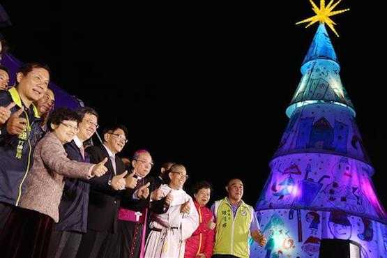 Christmas lights and politics for Taiwan's vice president
