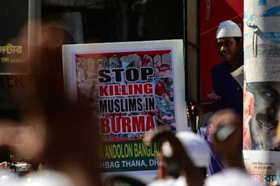 Rohingya Muslim civilians beg for protection in Myanmar 